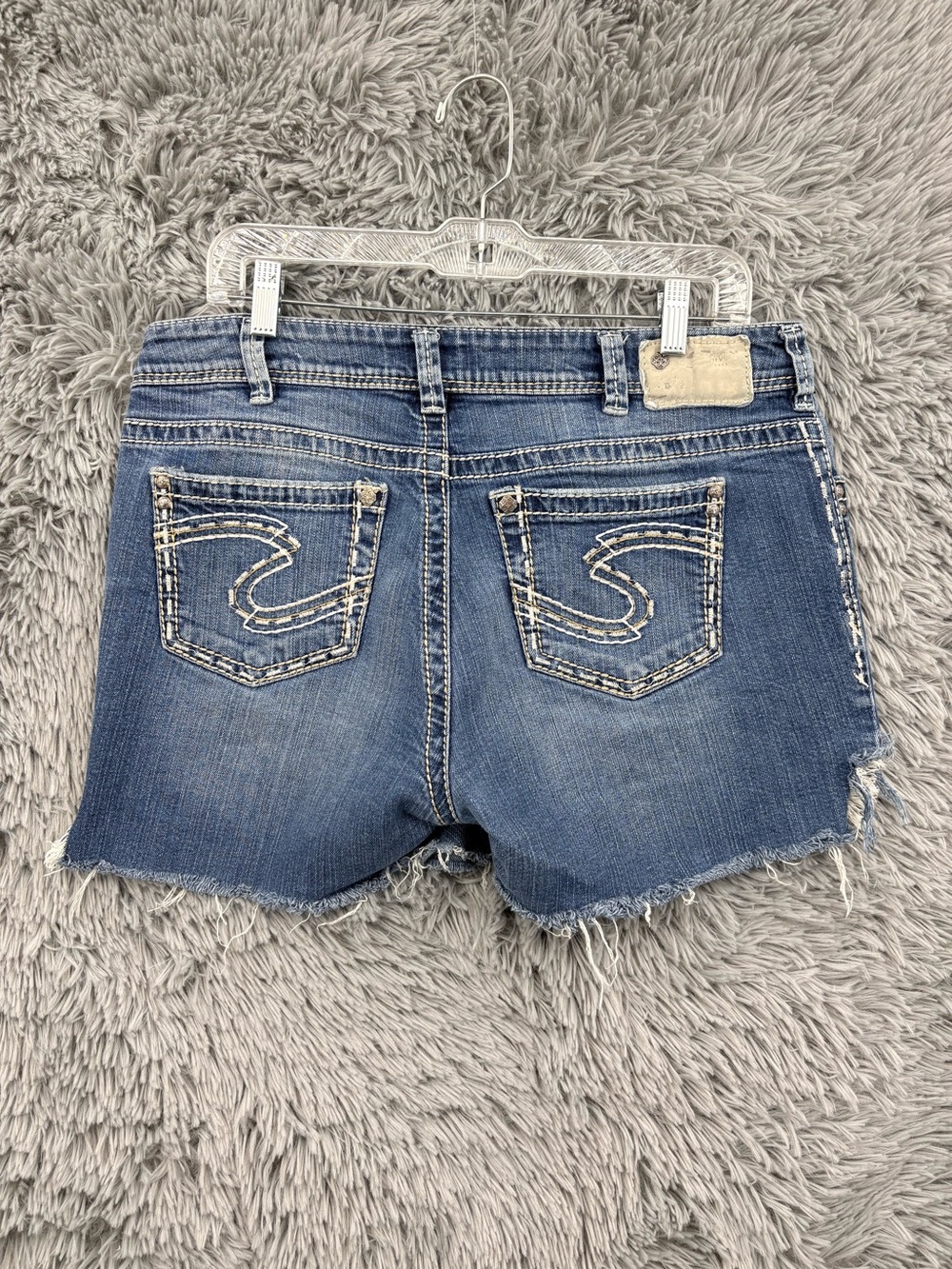 Silver Jeans Shorts Womens 14 Cutoff Demin Fray Hem Medium Wash Blue